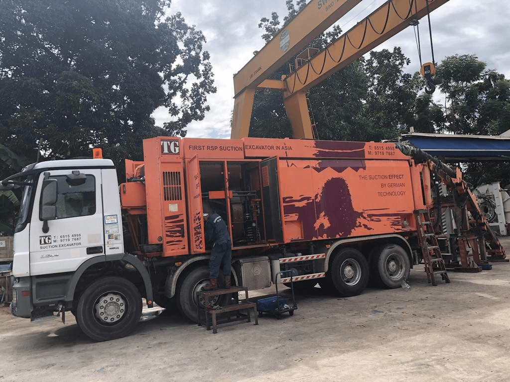 Repair / Service of Construction Hydraulic Equipment – Pilers, Cutters, Safe Dig Air Excavator, Hydraulic Bollards, Roadblockers, Water Channel Gates